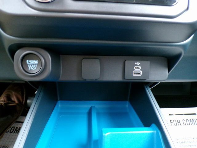 New 2025 Ford Maverick XLT w/ XLT Luxury Package image 25