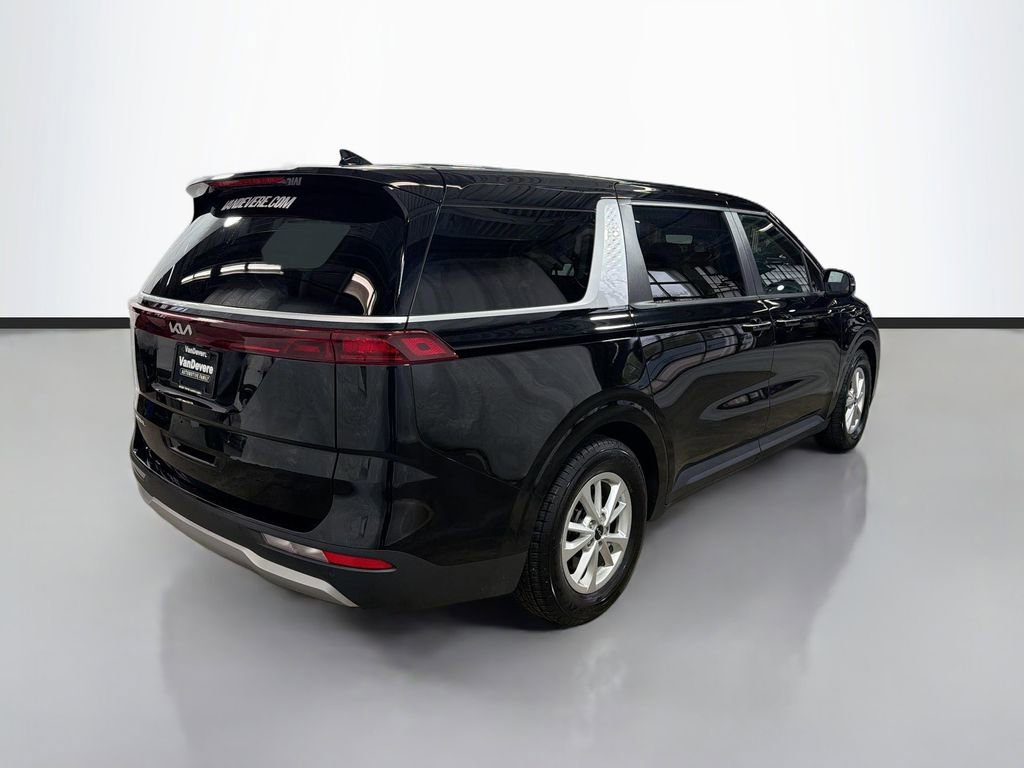 Used 2024 Kia Carnival LX FWD image 10