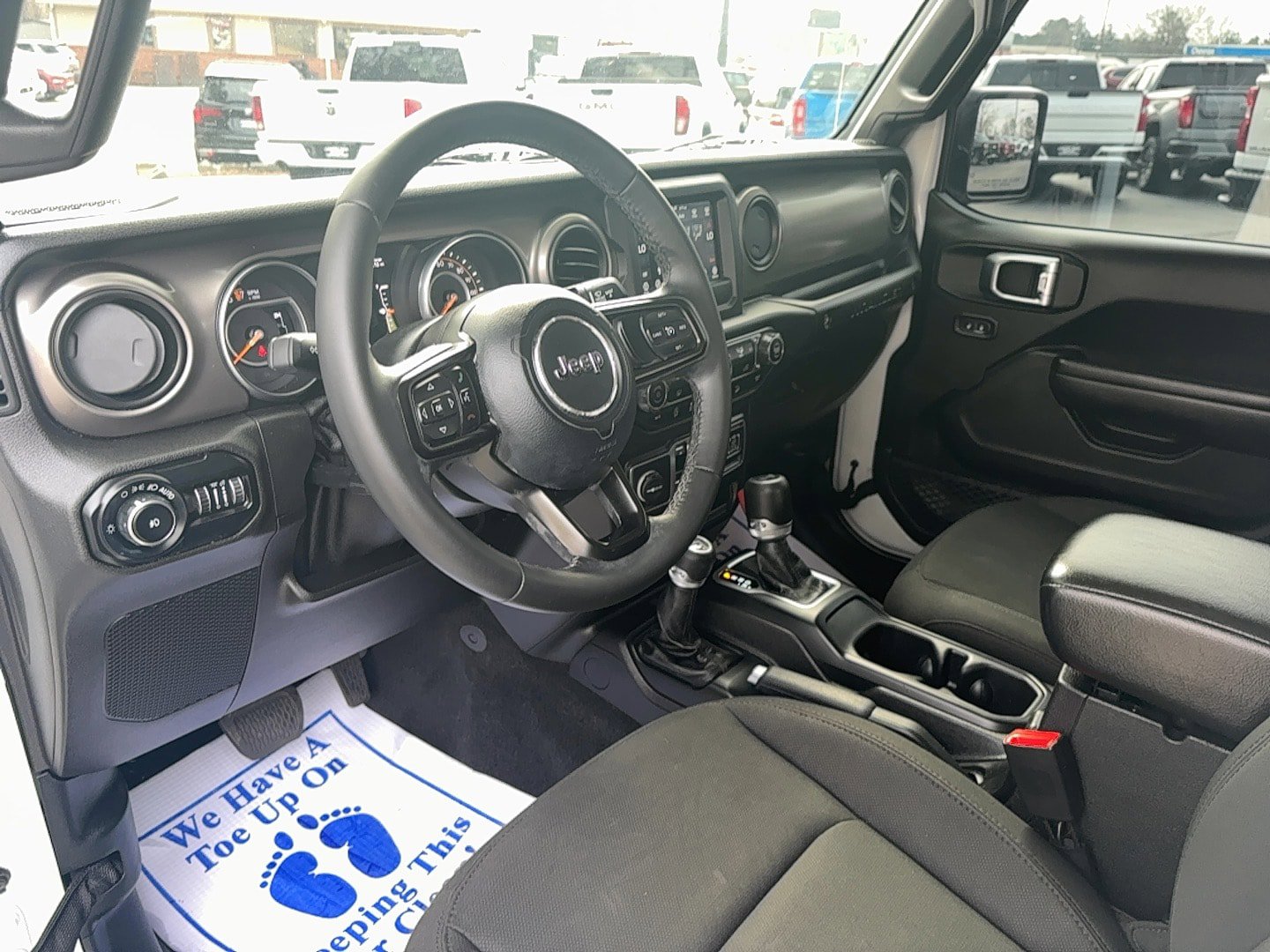 Used 2018 Jeep Wrangler Unlimited Sport S AWD/4WD image 18