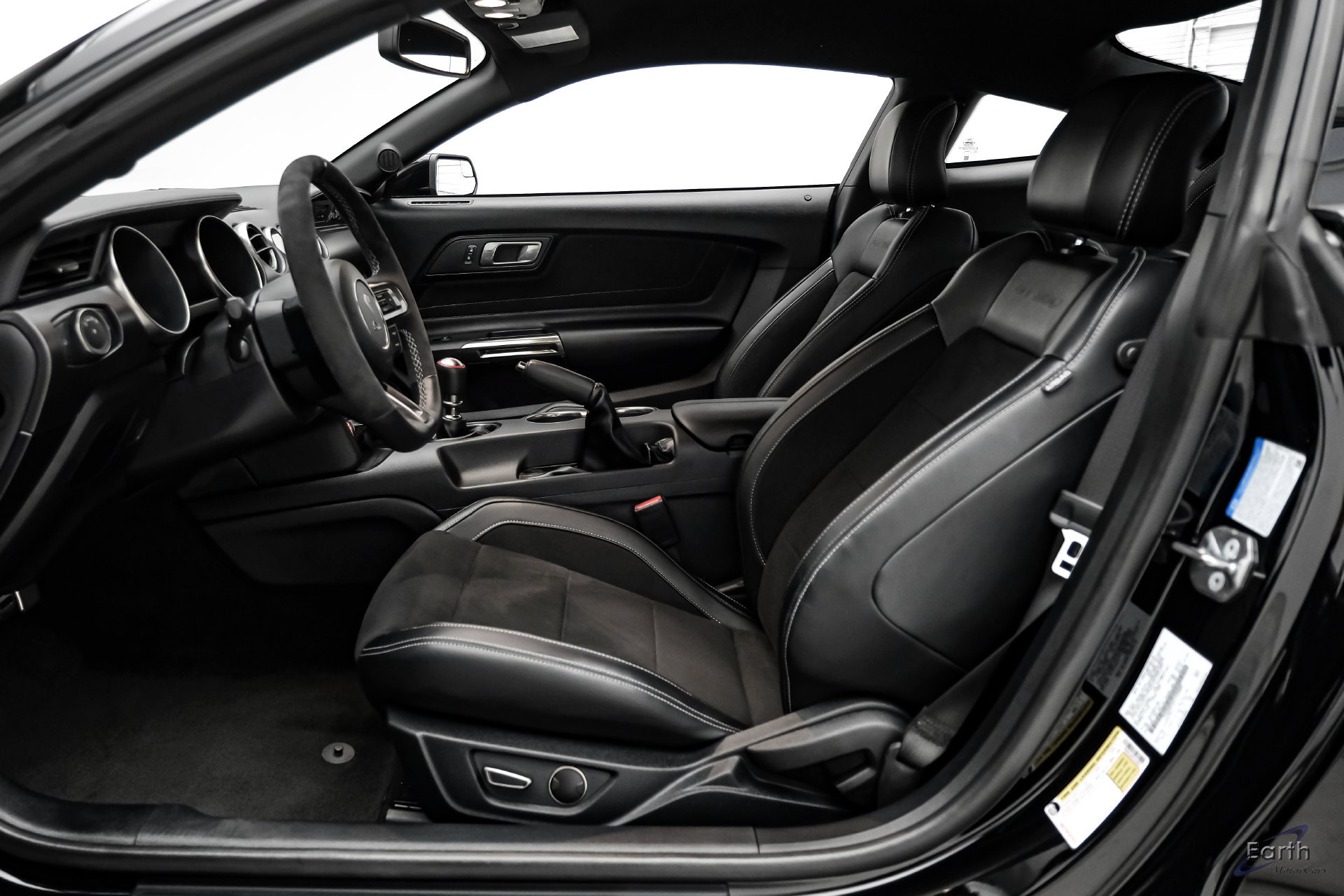 Used 2015 Ford Mustang Shelby GT350 RWD image 35