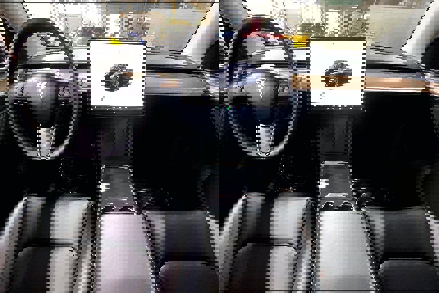 Used 2025 Tesla Model Y Long Range image 16