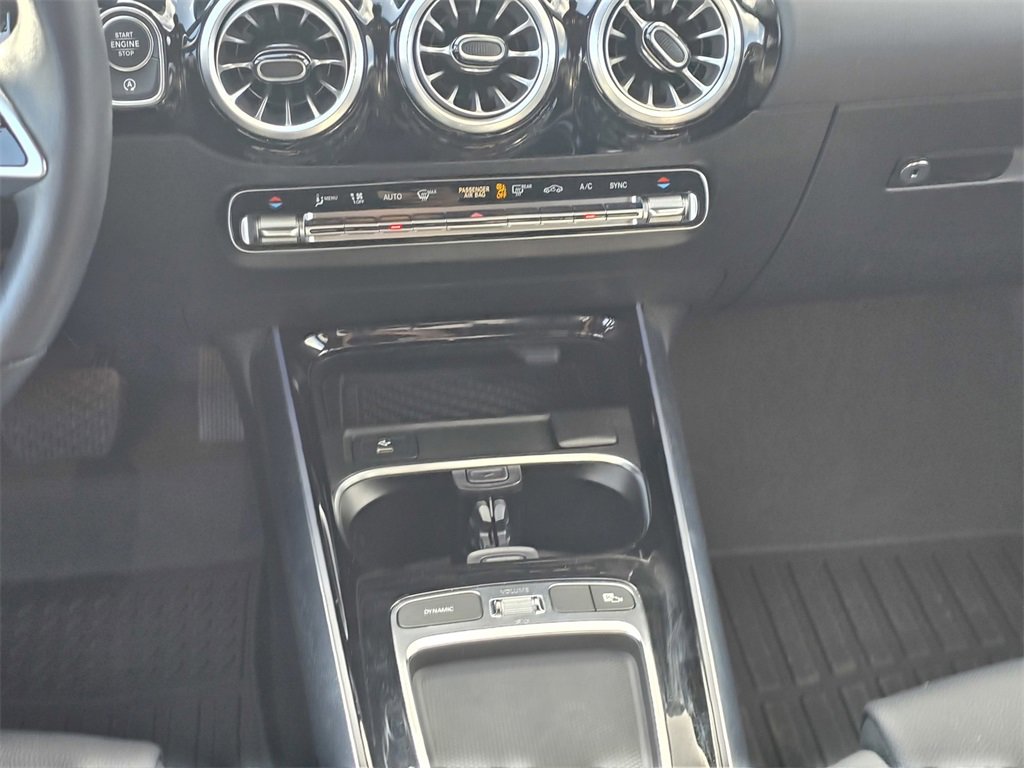 Used 2025 Mercedes-Benz GLA 250 image 17