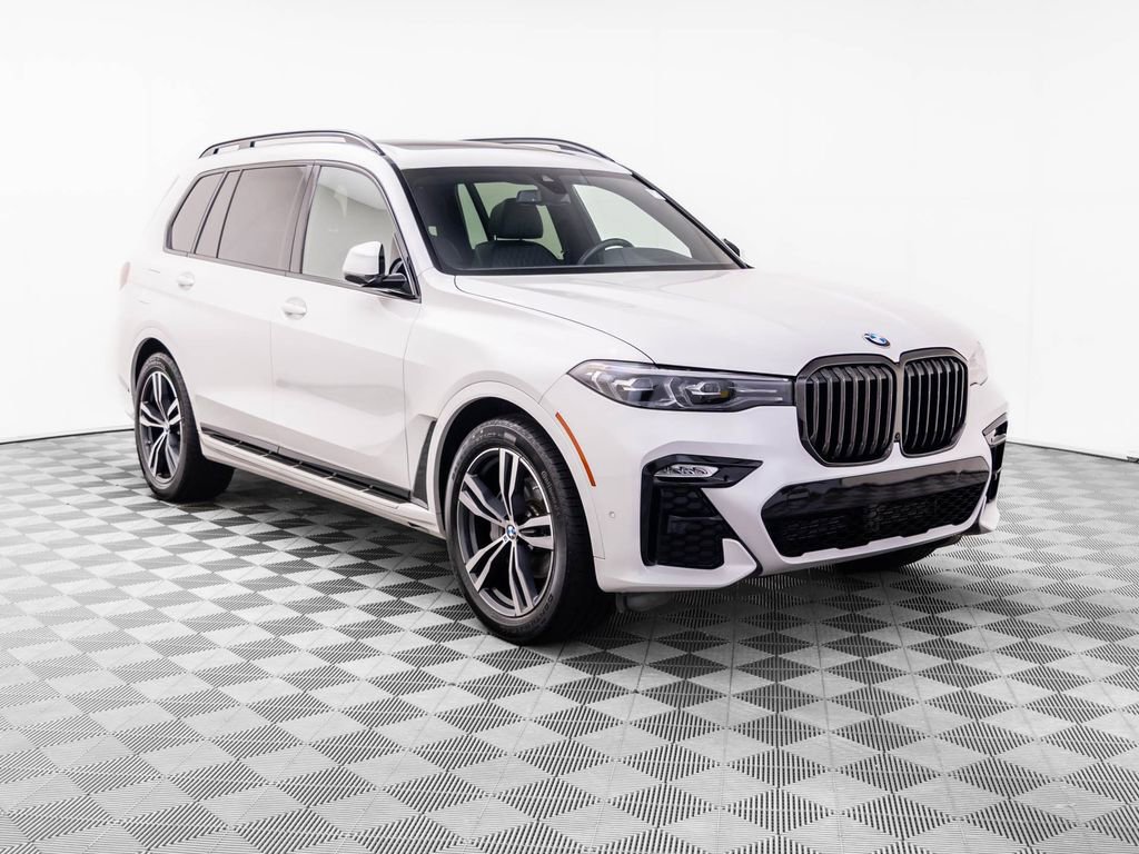 Used 2022 BMW X7 xDrive40i w/ M Sport Package AWD/4WD image 8