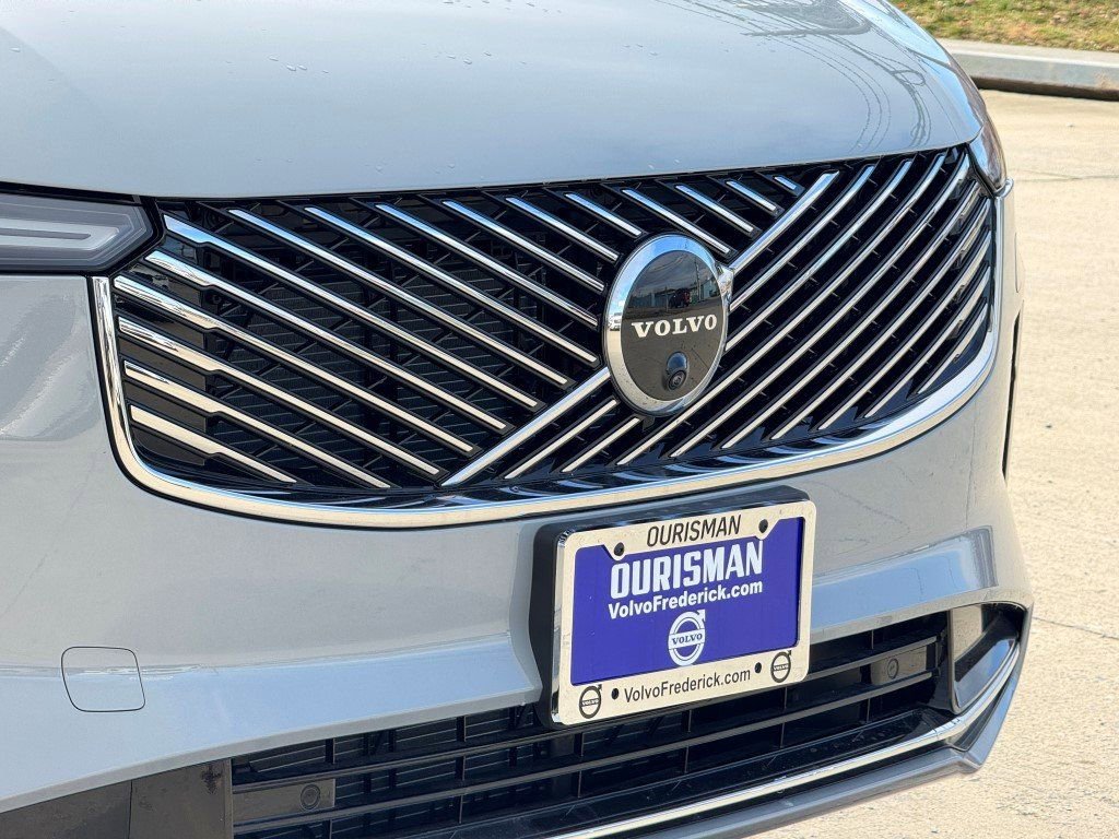 New 2026 Volvo XC90 B6 Plus w/ Protection Package Premier image 2