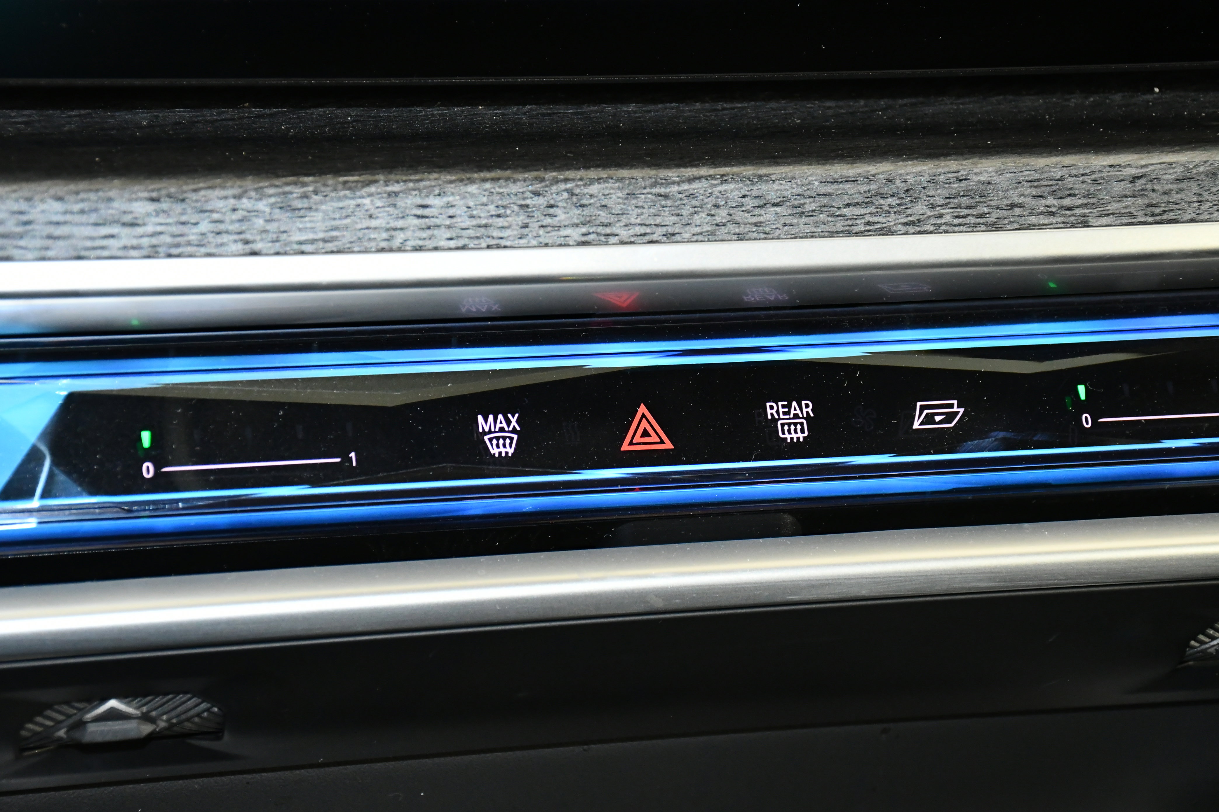 Used 2025 BMW 740i xDrive image 29