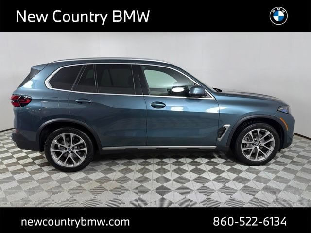 Used 2024 BMW X5 xDrive40i w/ Premium Package AWD/4WD image 8