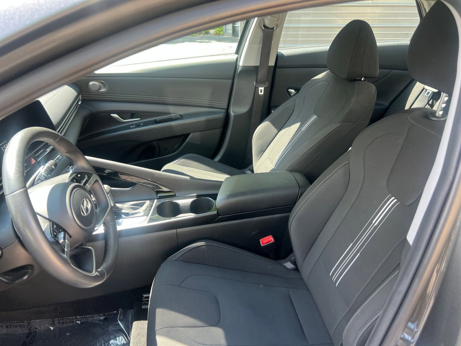 Used 2025 Hyundai Elantra SEL FWD image 22