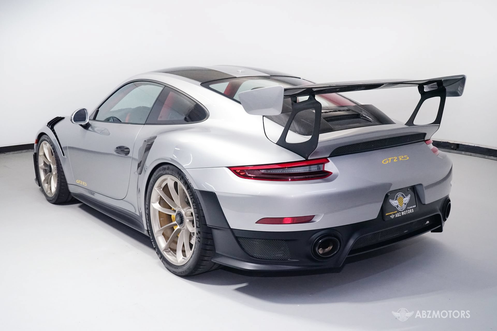 Used 2018 Porsche 911 GT2 RS RWD image 7