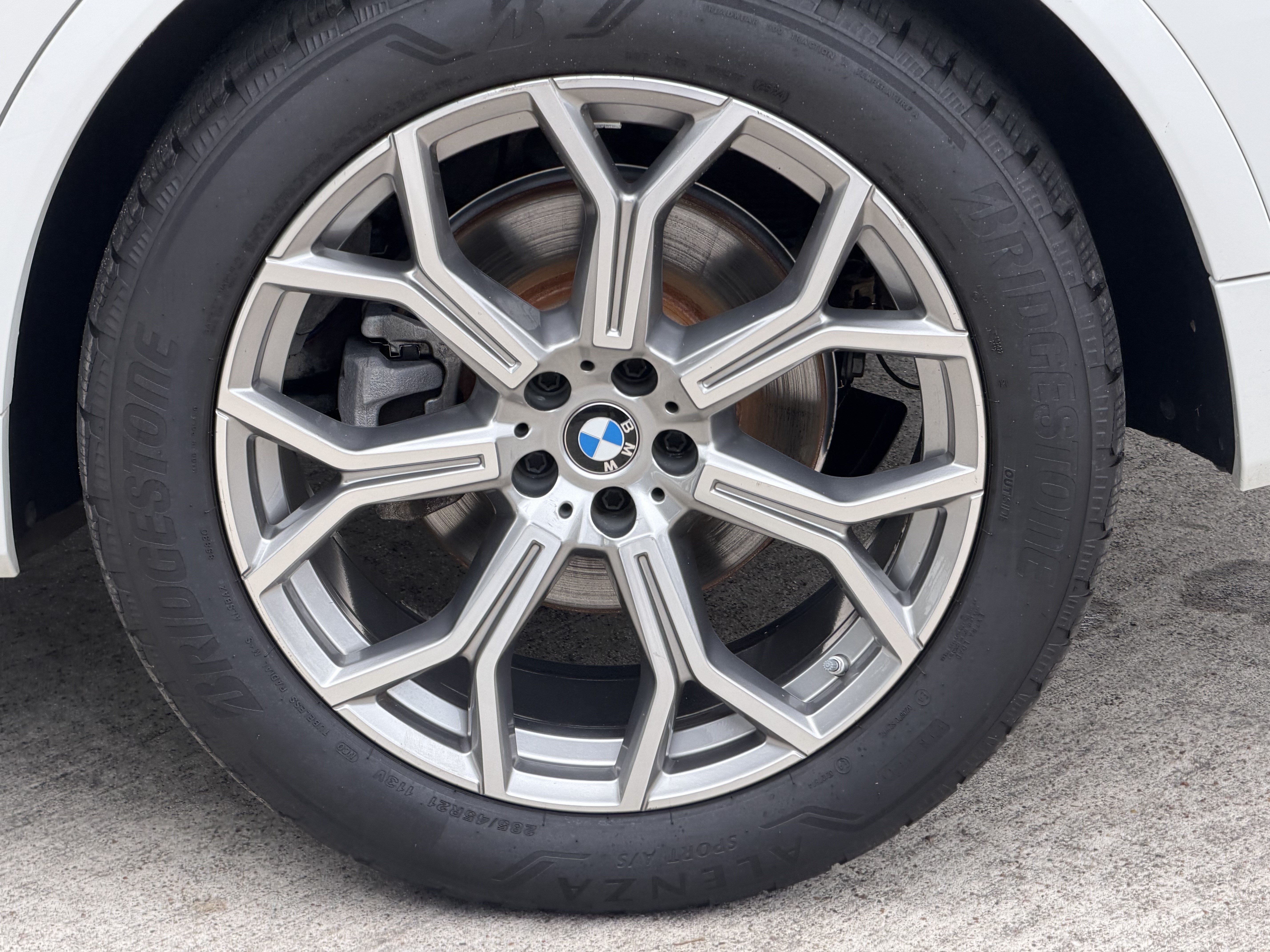 Used 2024 BMW X7 xDrive40i AWD/4WD image 9