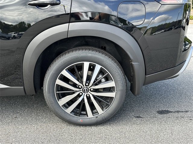 New 2025 Nissan Pathfinder Platinum image 15