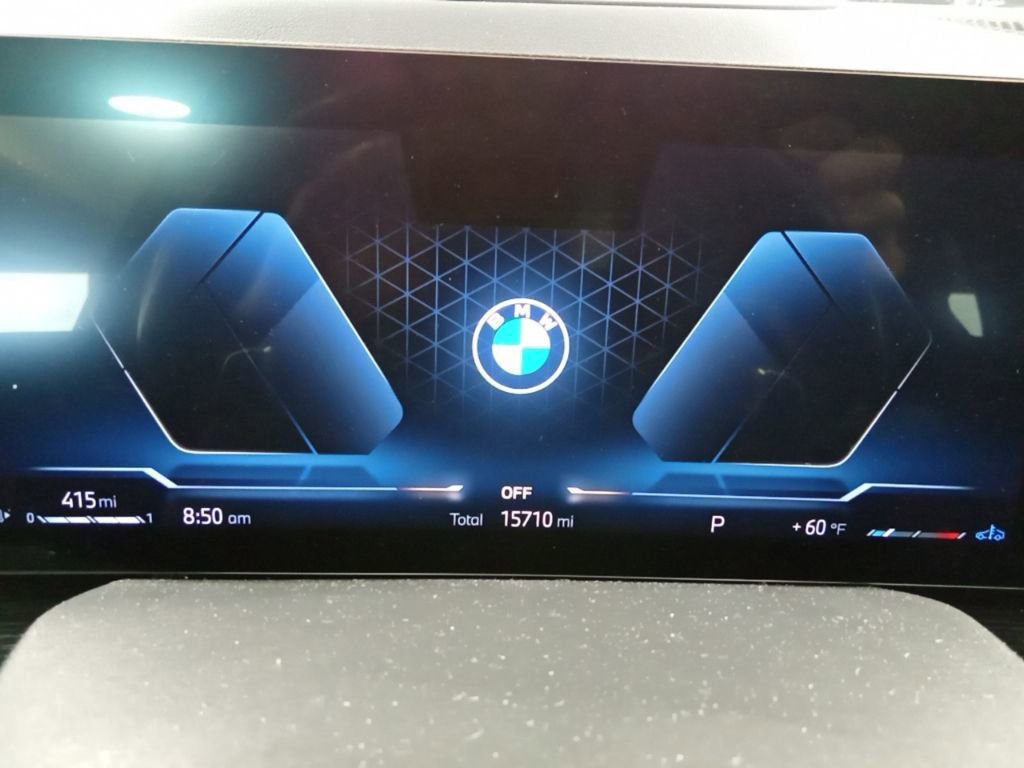 Used 2024 BMW X7 xDrive40i w/ M Sport Package image 1