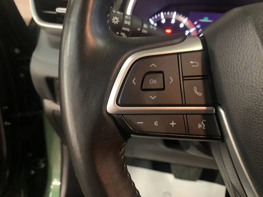 Used 2023 Toyota Highlander XLE image 30