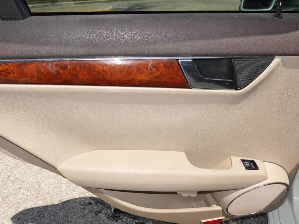 Used 2011 Mercedes-Benz C 300 Sedan image 20