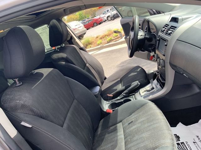 Used 2012 Toyota Corolla S image 14