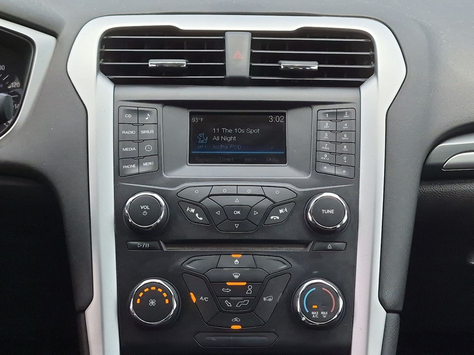 Used 2014 Ford Fusion SE FWD image 28