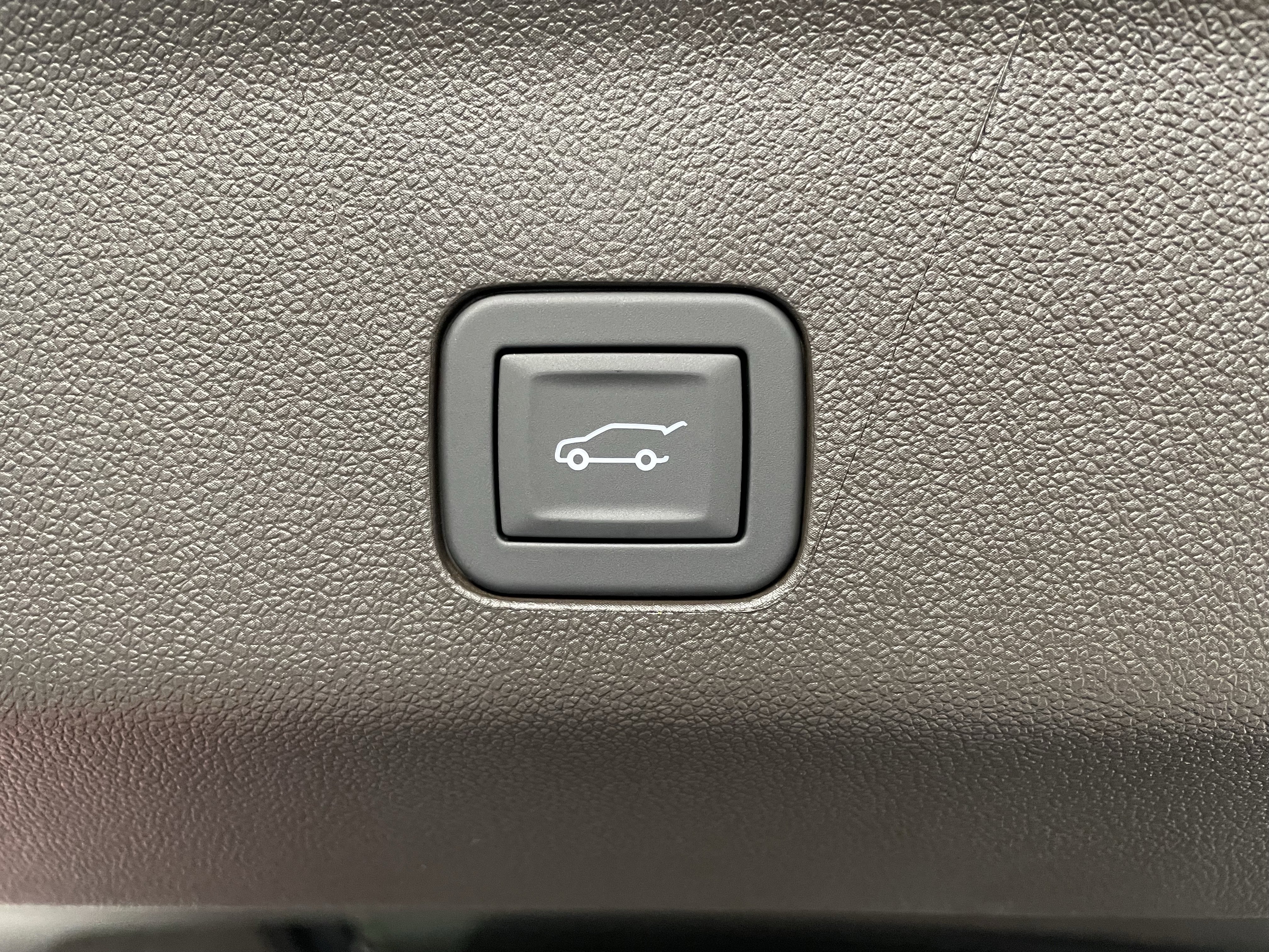 New 2026 GMC Yukon XL Elevation w/ Elevation Premium Package image 11