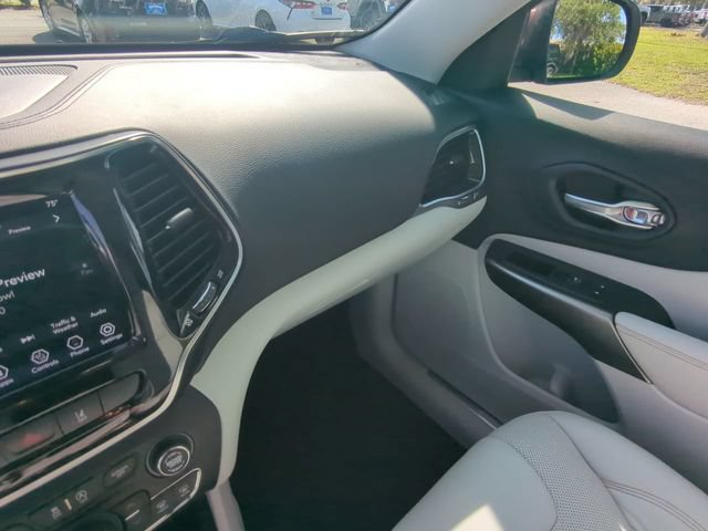 Used 2020 Jeep Cherokee Limited w/ Technology Group FWD image 18
