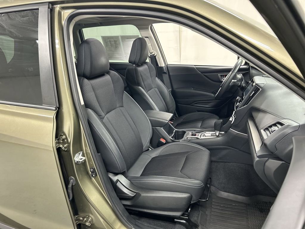Used 2023 Subaru Forester Premium image 23