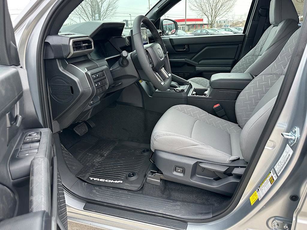 New 2026 Toyota Tacoma SR5 AWD/4WD image 9