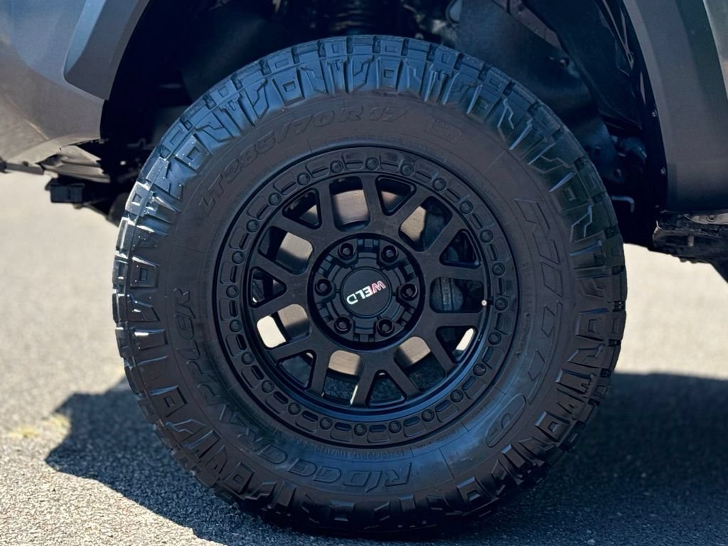 Used 2022 Toyota Tacoma TRD Off-Road AWD/4WD image 9