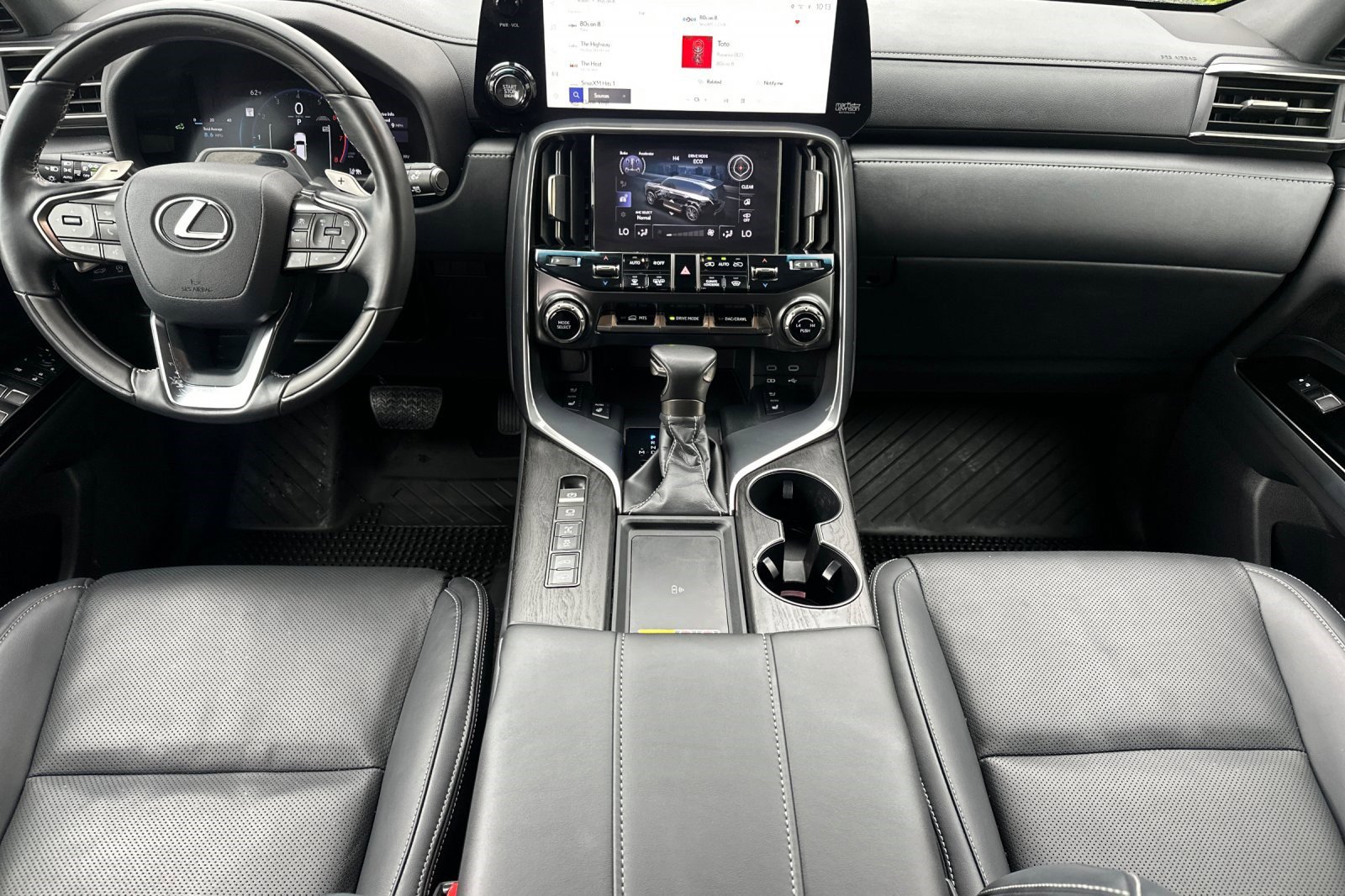 Certified 2025 Lexus LX 600 4WD w/ Appearance Package image 17