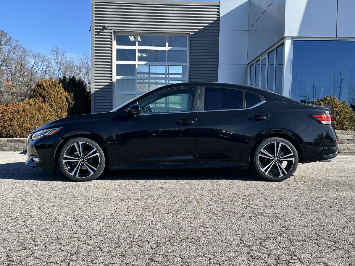Used 2023 Nissan Sentra SR w/ SR Premium Package image 3