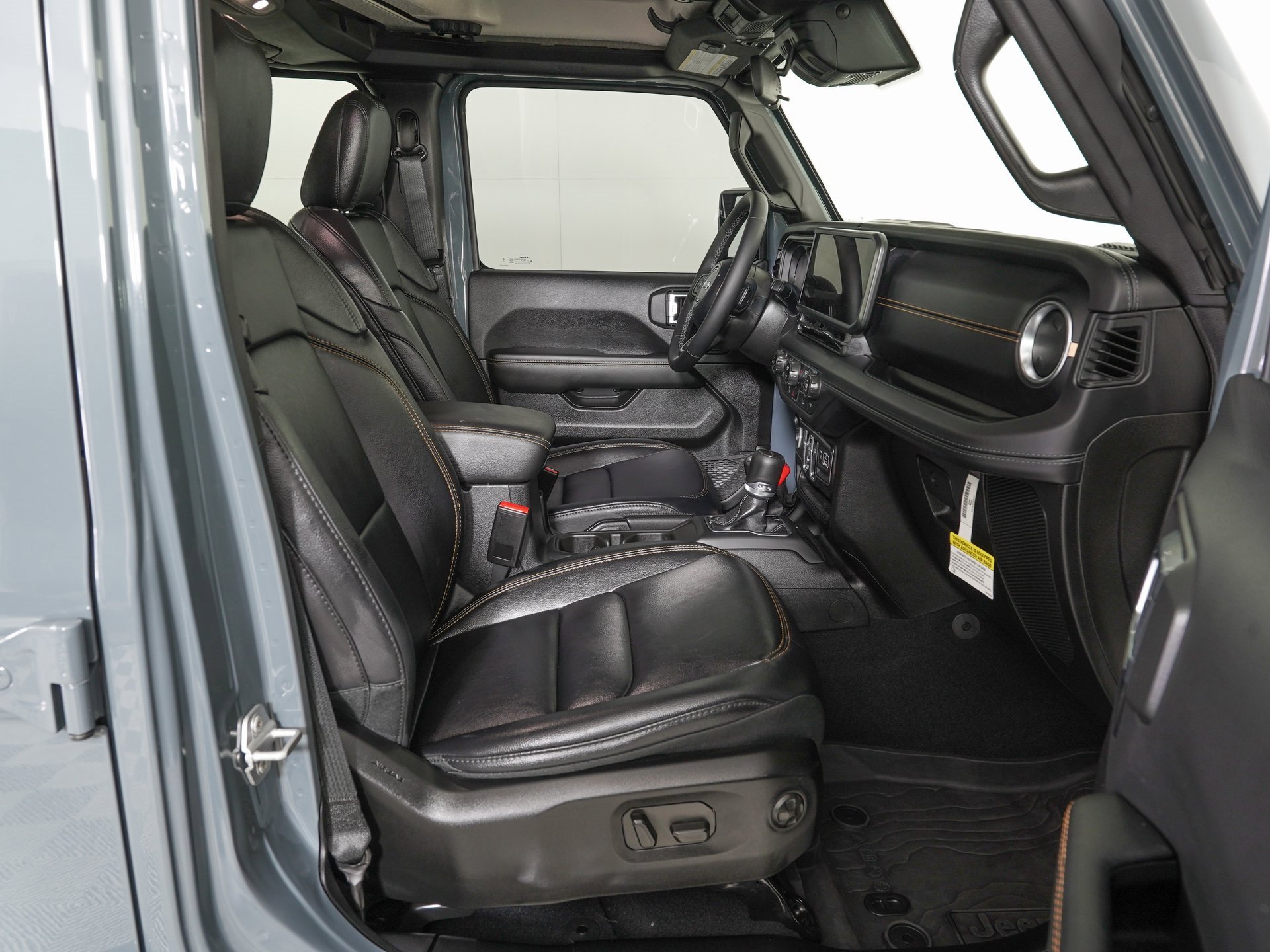 Used 2025 Jeep Gladiator Sport image 10