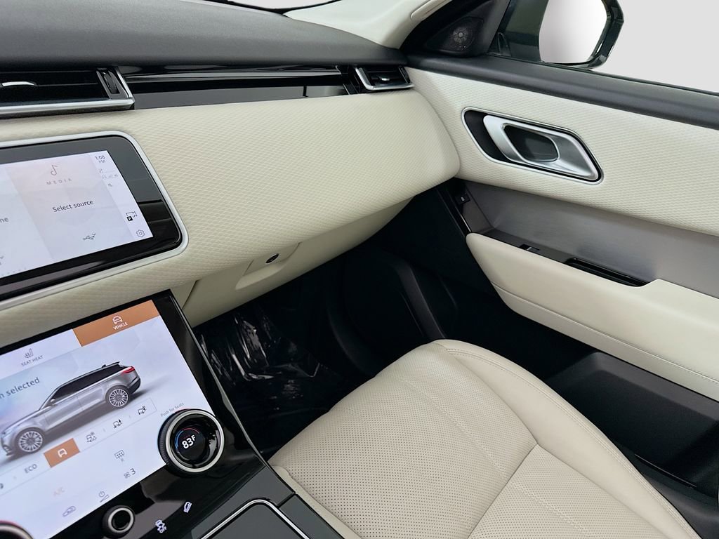 Used 2022 Land Rover Range Rover Velar R-Dynamic S image 26