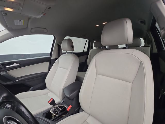 Used 2018 Volkswagen Tiguan SE image 39