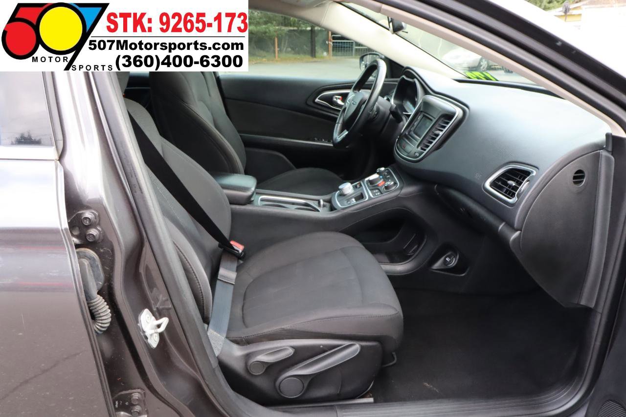 Used 2016 Chrysler 200 Limited w/ Convenience Group image 21