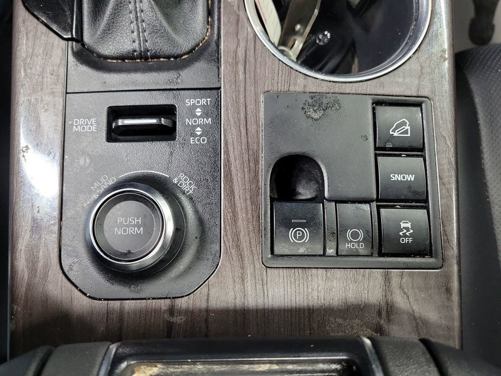 Used 2023 Toyota Highlander Platinum image 16