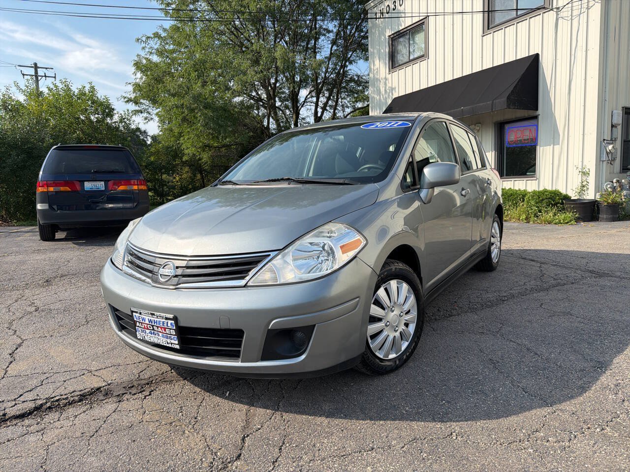 Used 2011 Nissan Versa 1.8 S w/ Plus Pkg