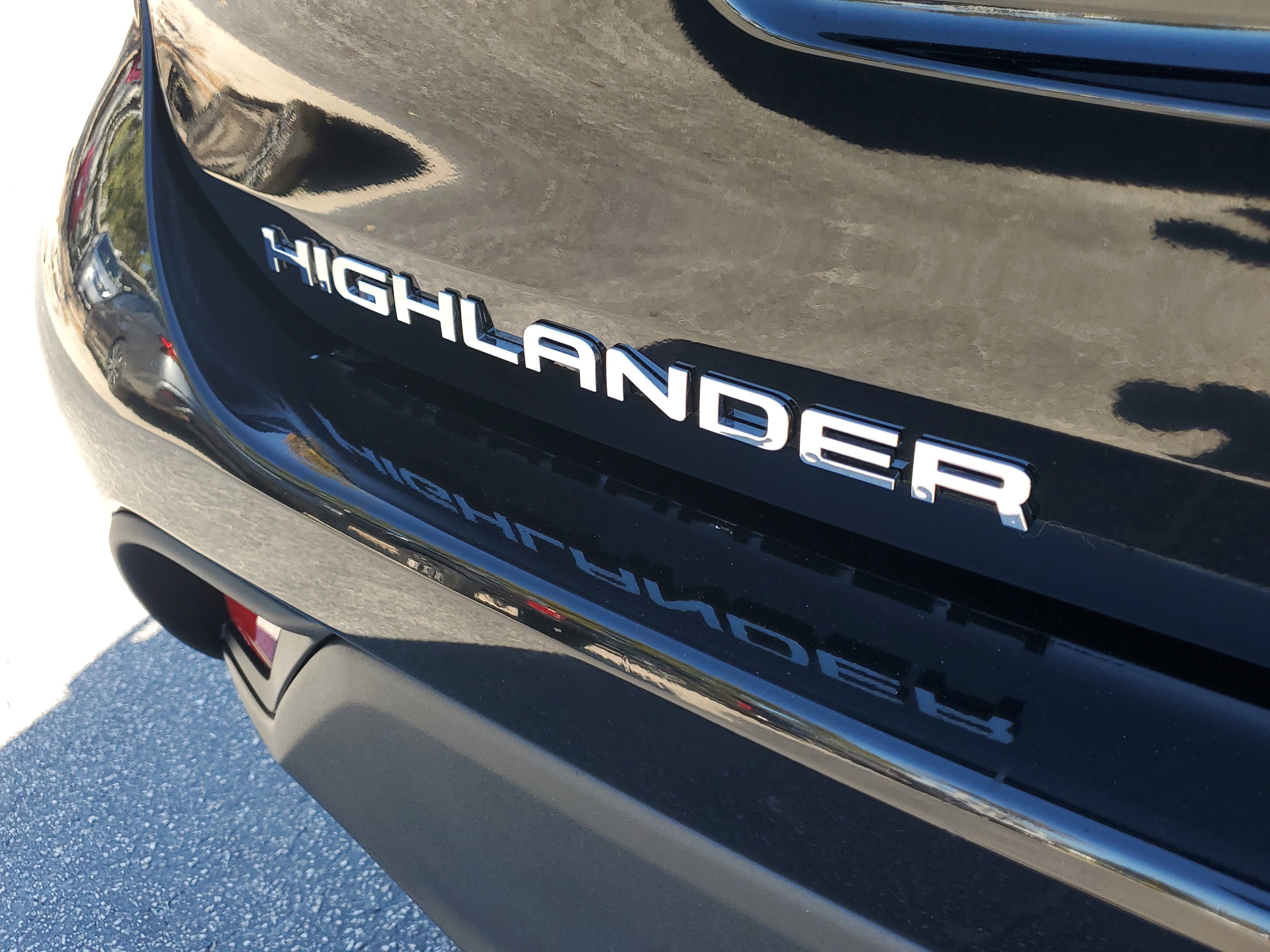 Used 2026 Toyota Highlander XLE image 9