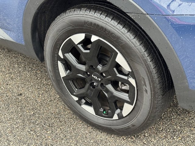 Used 2025 Kia Sorento S image 8