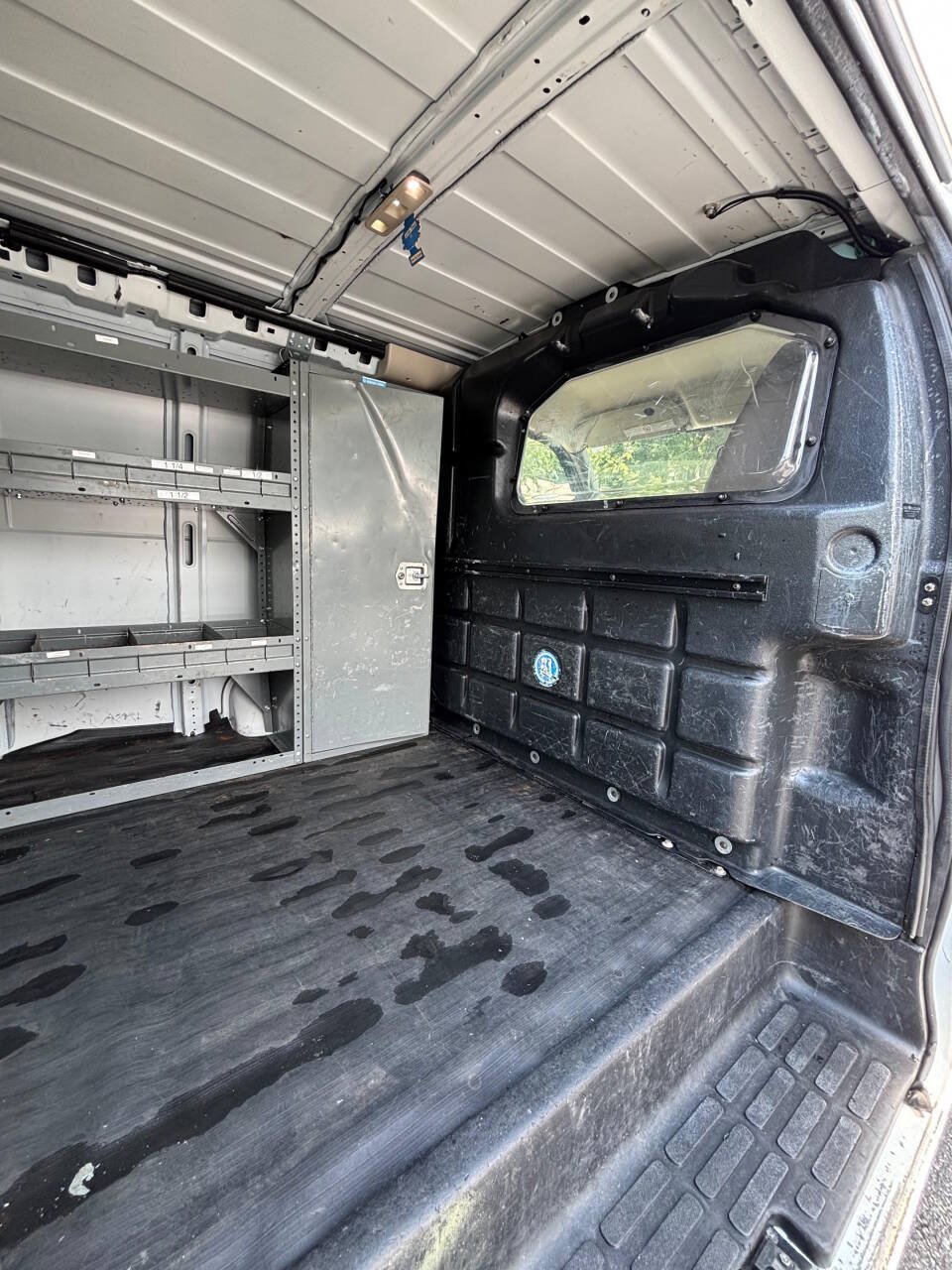 Used 2017 Chevrolet Express 2500 RWD image 15