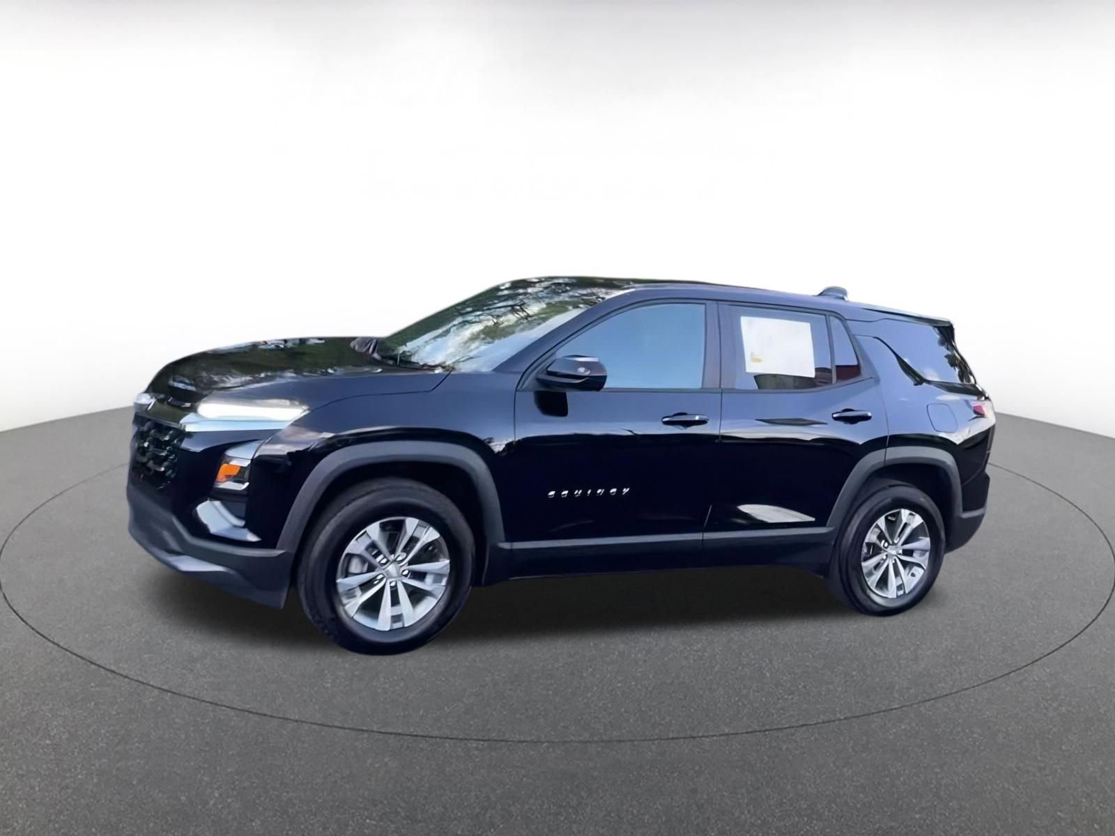 Used 2025 Chevrolet Equinox LT image 9