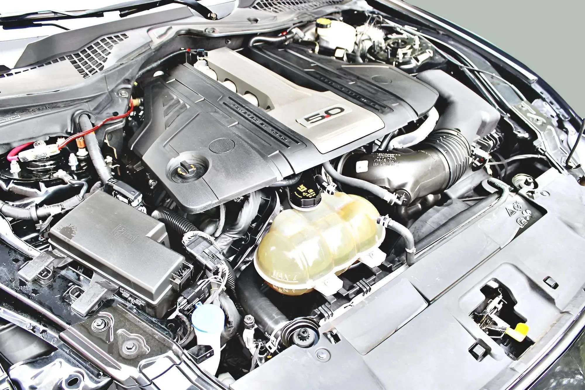 Used 2020 Ford Mustang GT Premium image 30