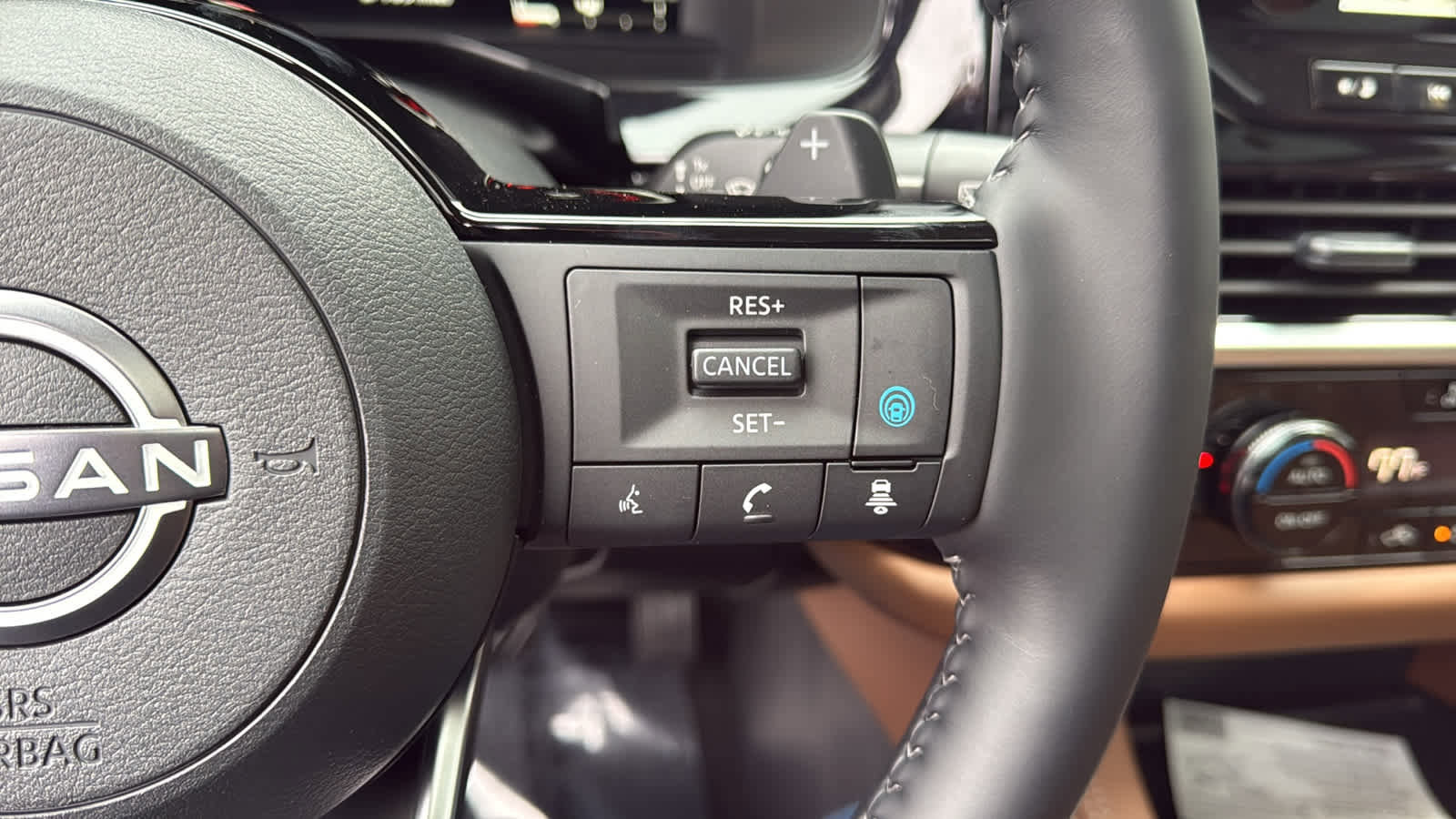 New 2025 Nissan Pathfinder Platinum w/ Cargo Package image 31