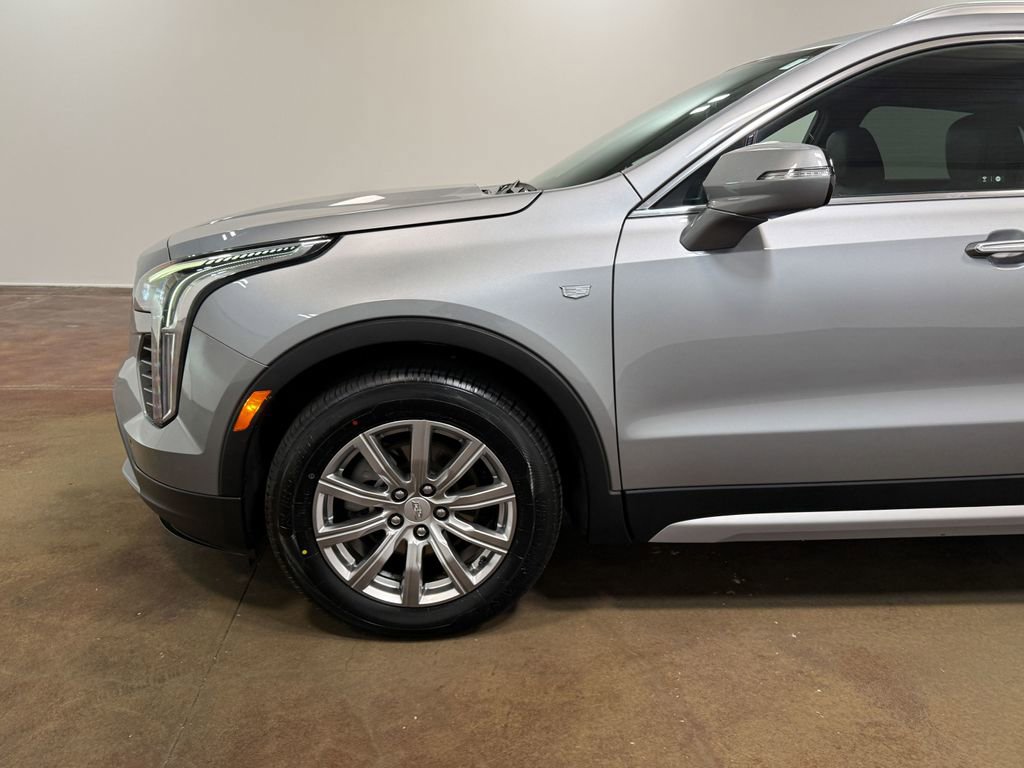 Used 2023 Cadillac XT4 Premium Luxury image 39