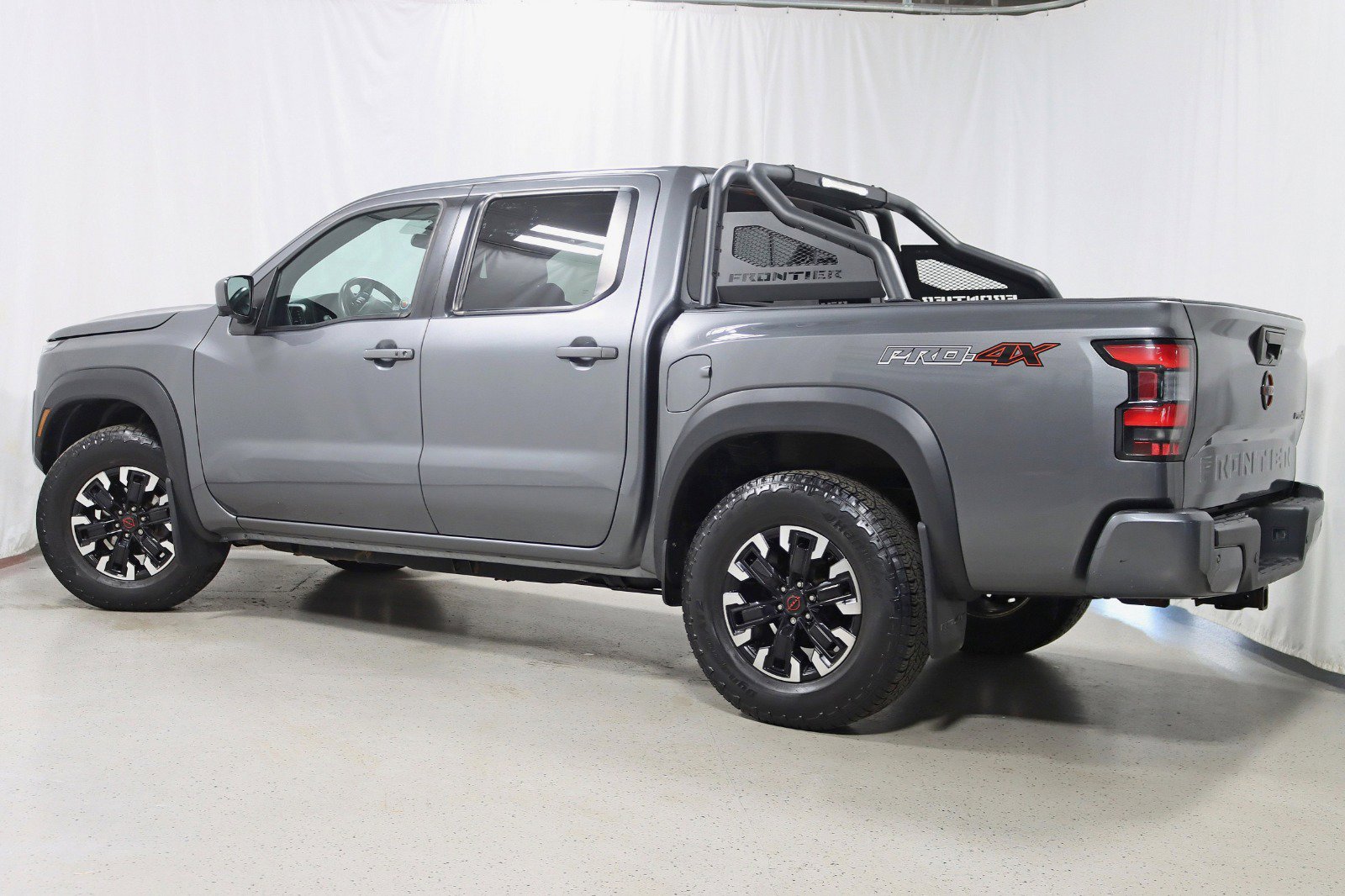 Used 2022 Nissan Frontier PRO-4X AWD/4WD image 9