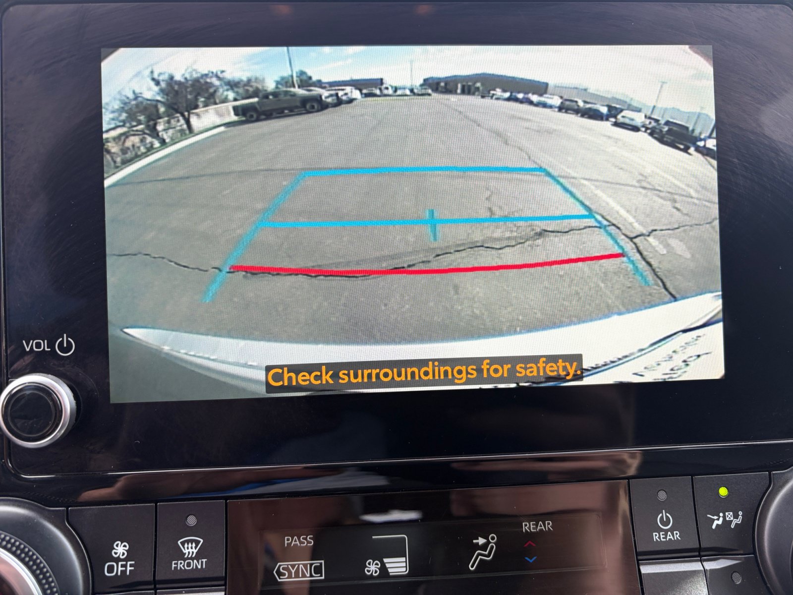 Used 2024 Toyota Highlander XLE AWD/4WD image 21