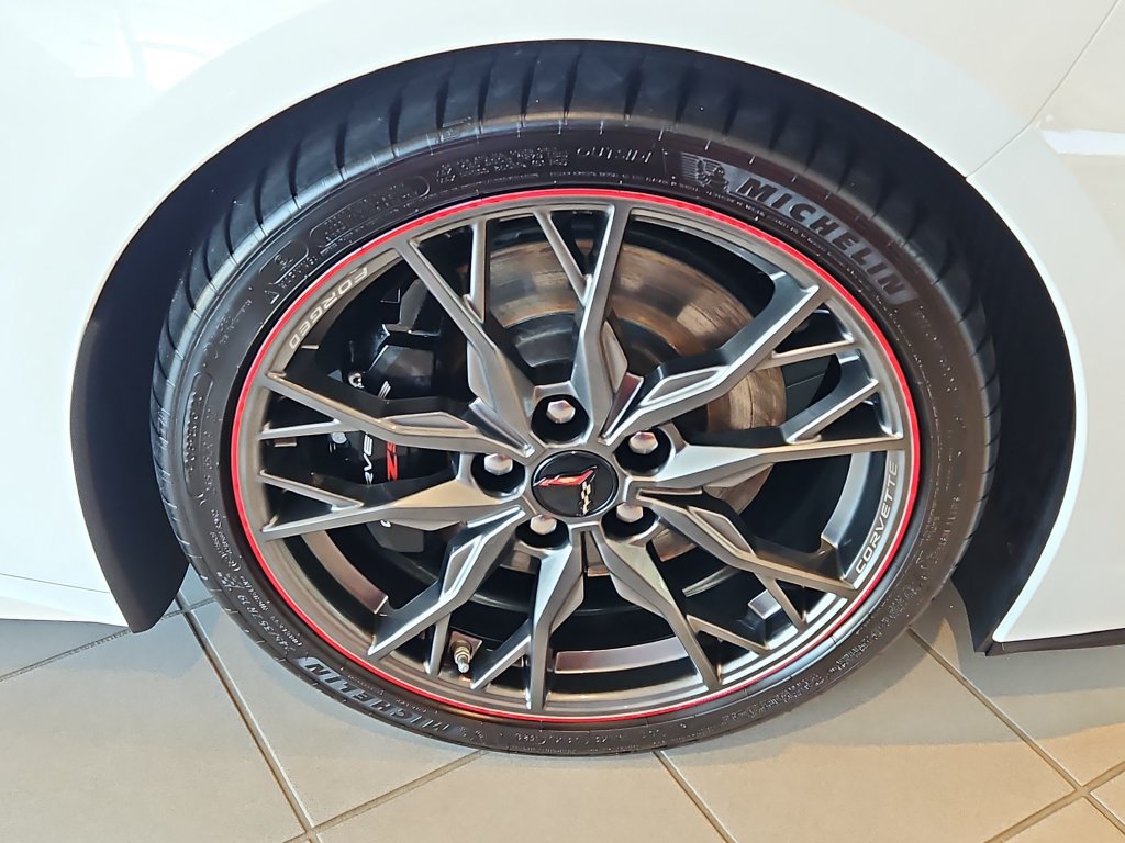 Used 2024 Chevrolet Corvette Stingray Preferred Cpe w/ Z51 Performance Package RWD image 10