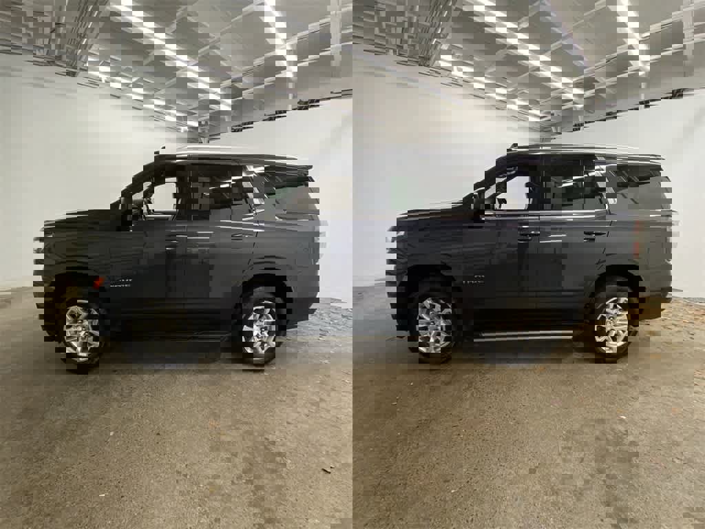 Used 2023 Chevrolet Tahoe LT image 3