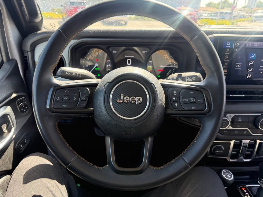 Used 2024 Jeep Wrangler Unlimited AWD/4WD image 6