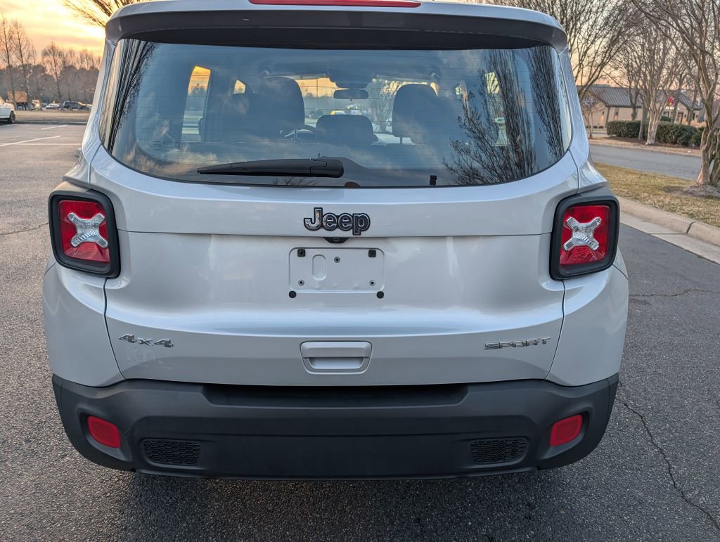 Used 2018 Jeep Renegade Sport w/ Power & Air Group image 4