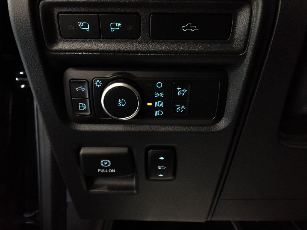 Used 2021 Ford F150 Lariat w/ Equipment Group 502A High image 17