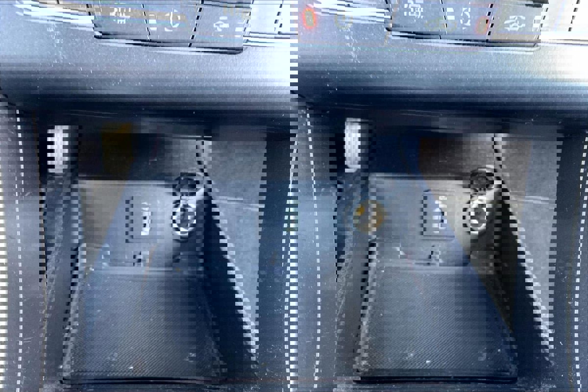 Used 2017 Ford Fusion SE w/ Equipment Group 201A image 31