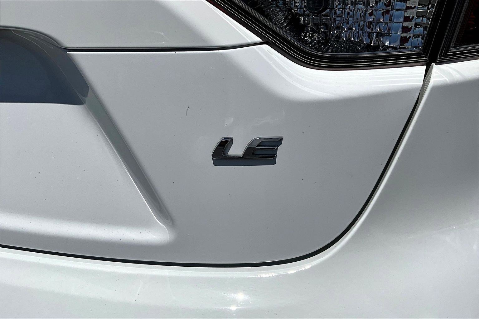 Used 2020 Toyota Corolla LE FWD image 22
