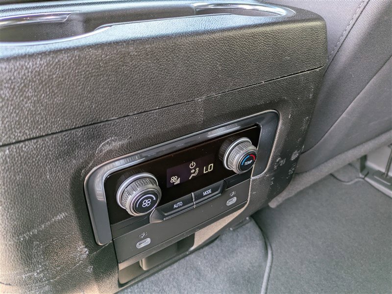 Used 2023 Chevrolet Suburban LS image 19