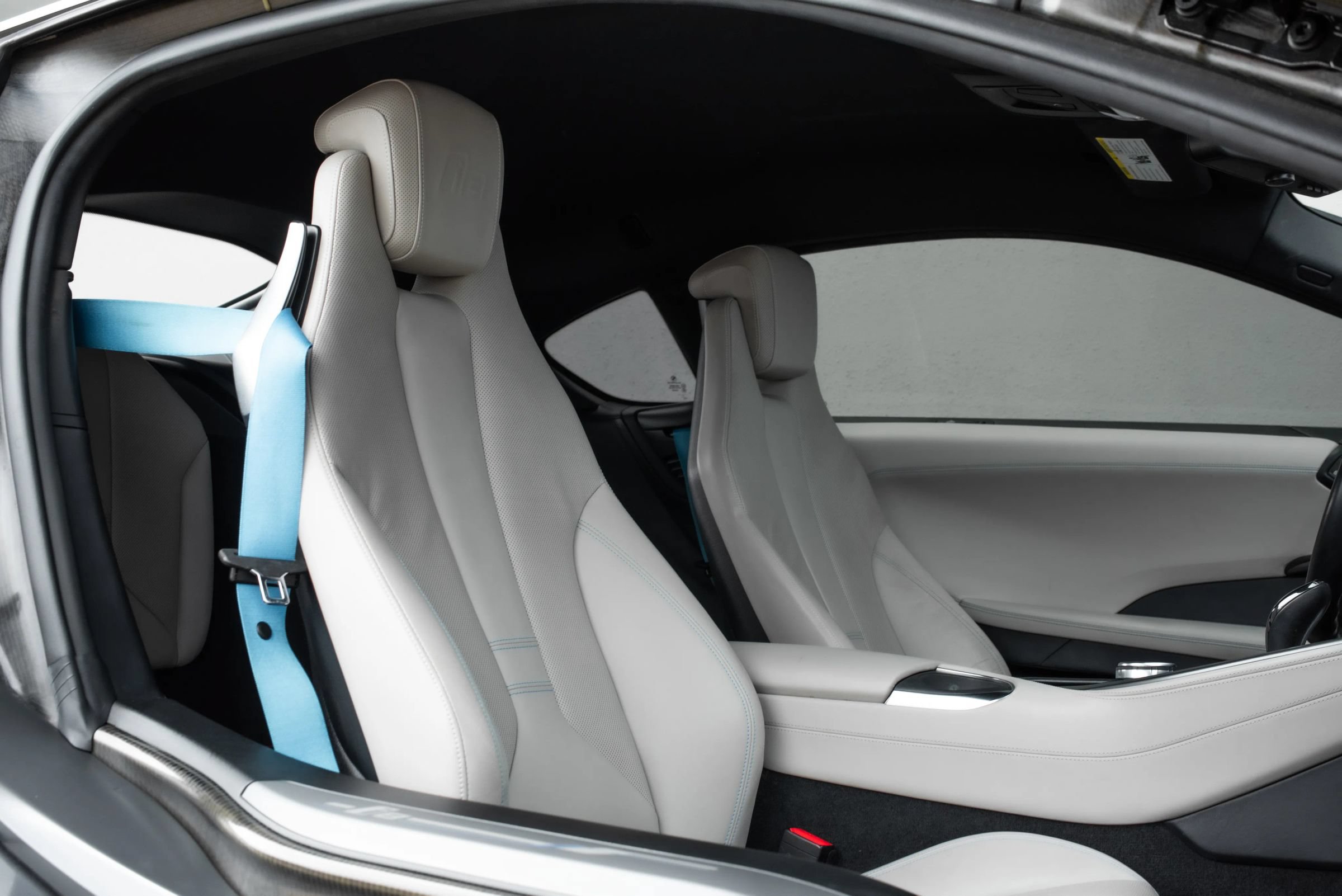 Used 2015 BMW i8 AWD/4WD image 13